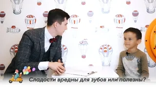 Мужчина и мальчик за столом